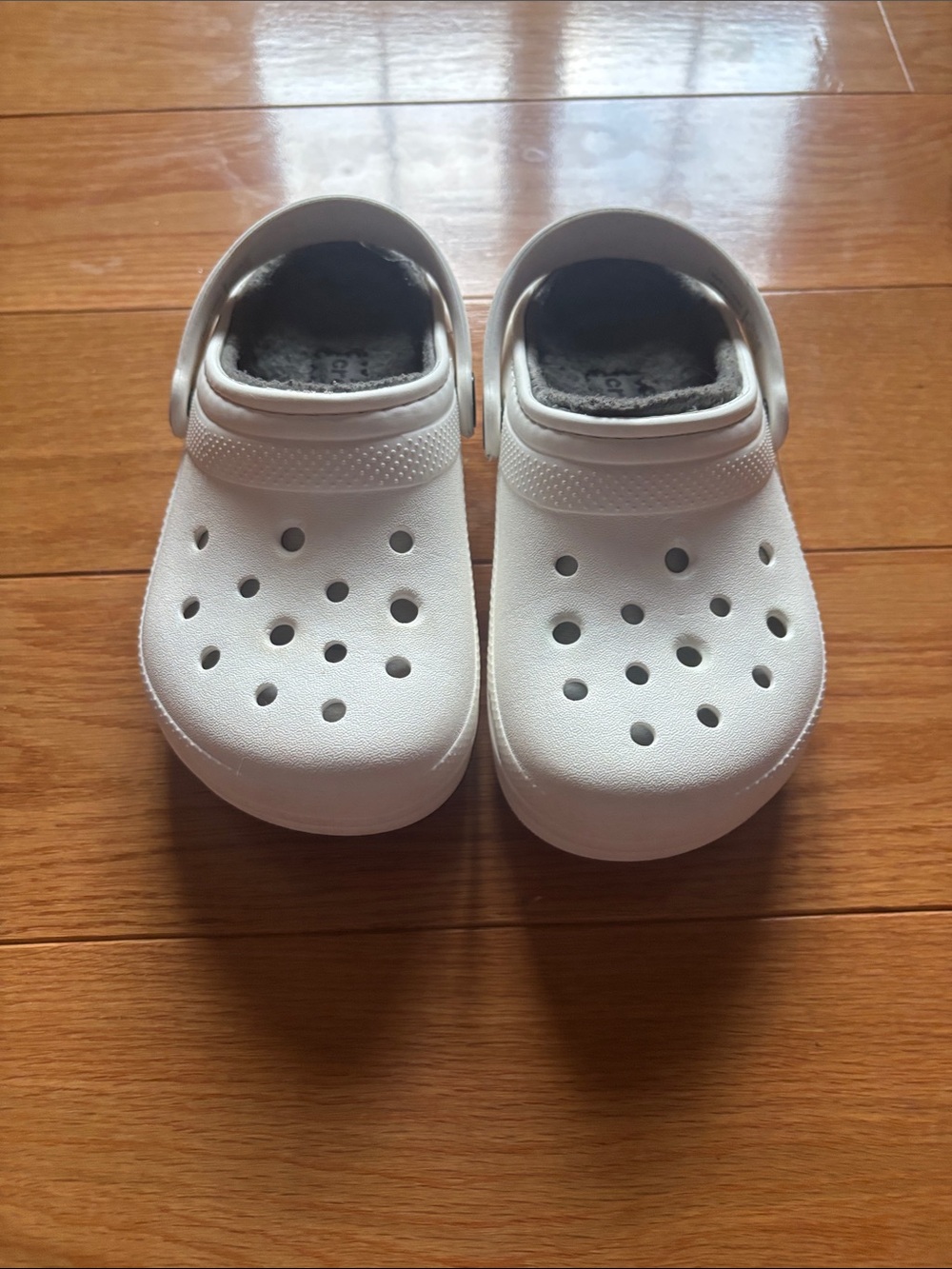 CROCS Kids White Foam Clogs with Gray Lining